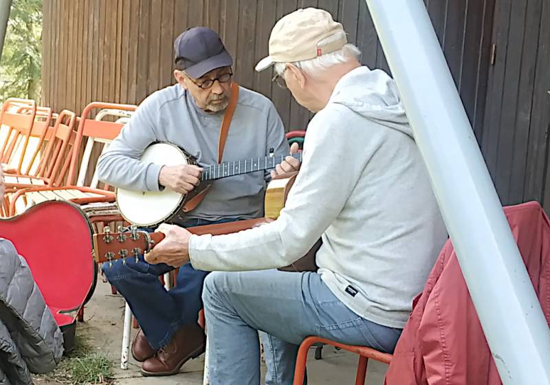Éric Stefanelli et Vincent Bonin à Bluegrass en Morvan 2024. - Jam Hall